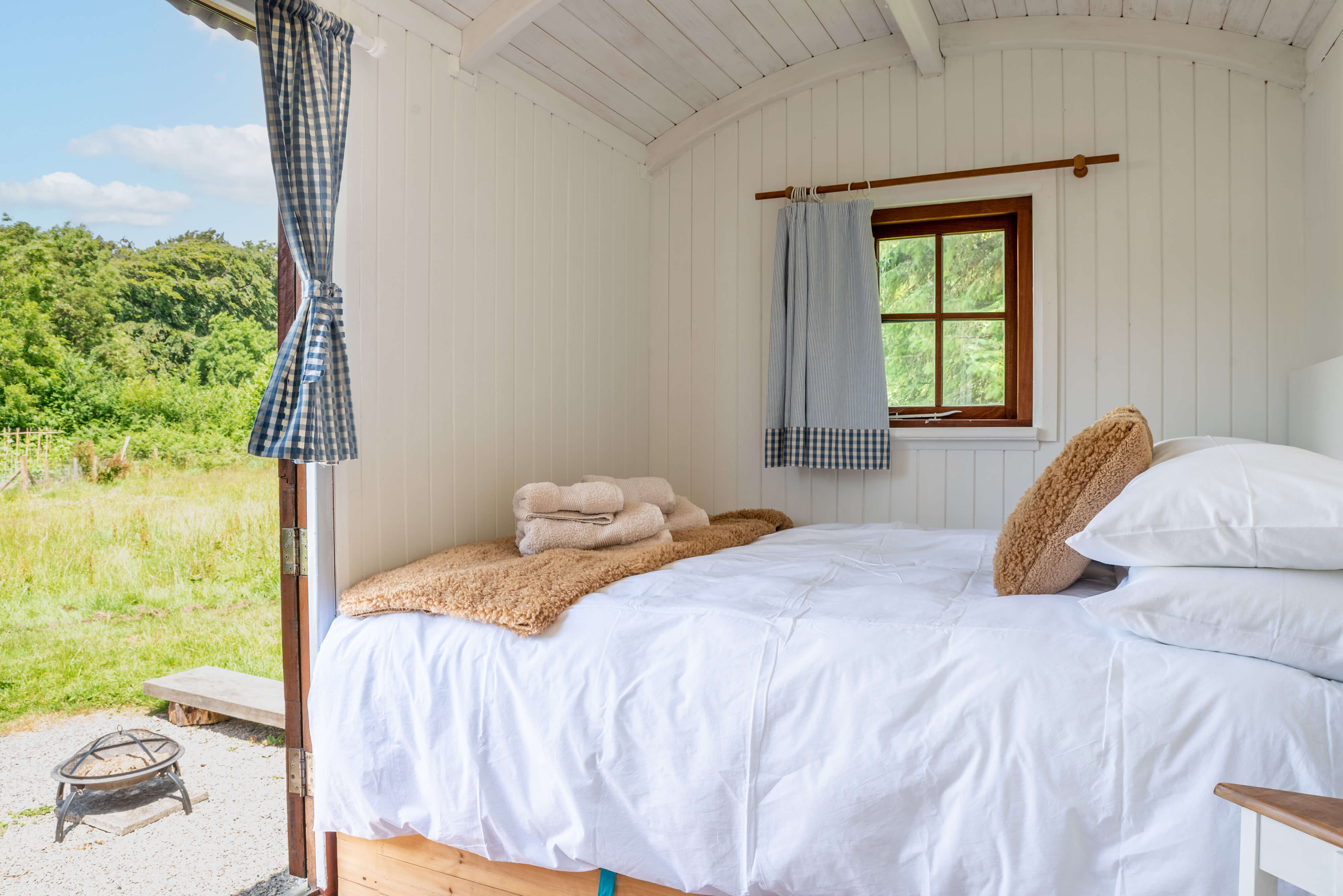 Cosy bedroom with view of paddock